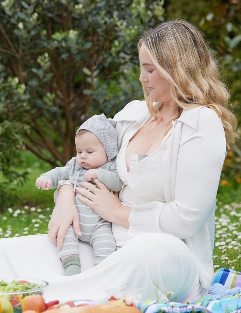Momcozy S12 Pro Breast Pump Double - white – Image 5