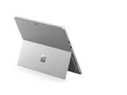 Microsoft Surface Pro 9 (i7, 16GB, 1TB) 3