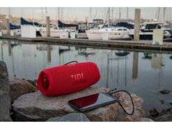 JBL Bluetooth Speaker Charge 5 Rot 2